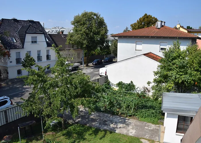 Central-vintage With Free Parking And 5min Walk To Metro Βίλα Βιέννη