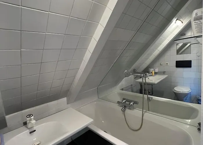 Central-vintage With Free Parking And 5min Walk To Metro Βίλα *