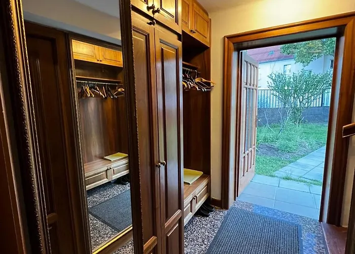 Central-vintage With Free Parking And 5min Walk To Metro Βιέννη